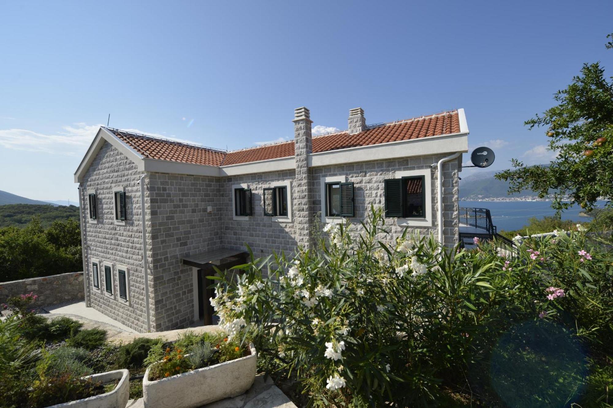 Villa Vista Azzurra 티바트 외부 사진