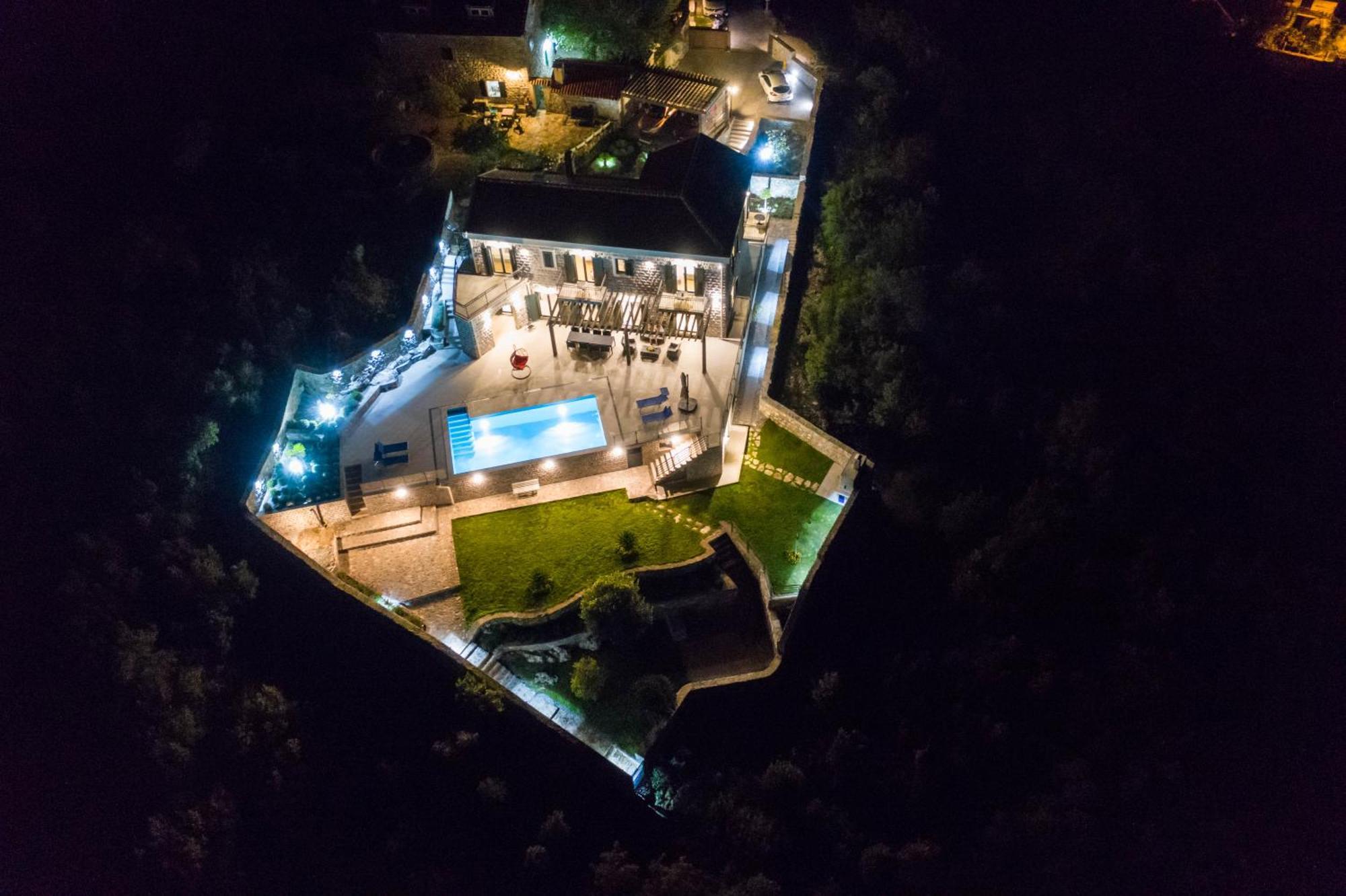 Villa Vista Azzurra 티바트 외부 사진