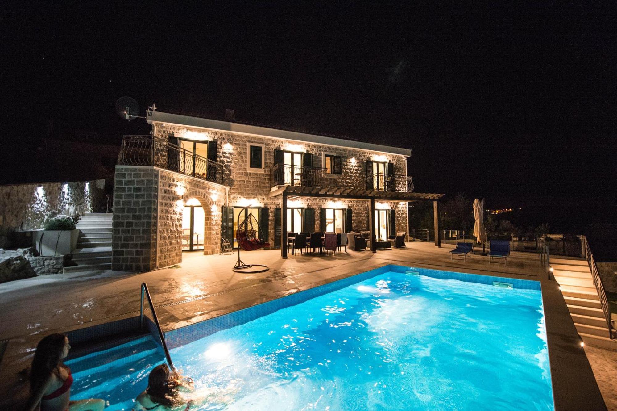 Villa Vista Azzurra 티바트 외부 사진