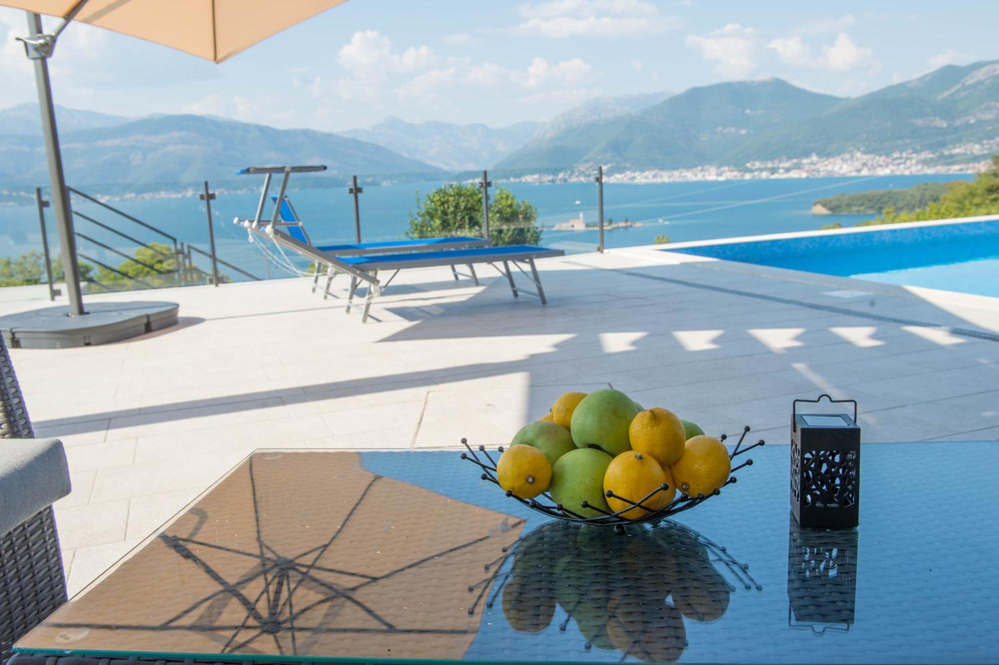 Villa Vista Azzurra 티바트 외부 사진