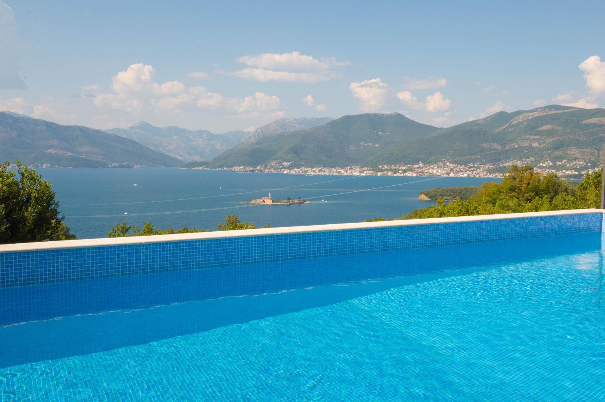 Villa Vista Azzurra 티바트 외부 사진