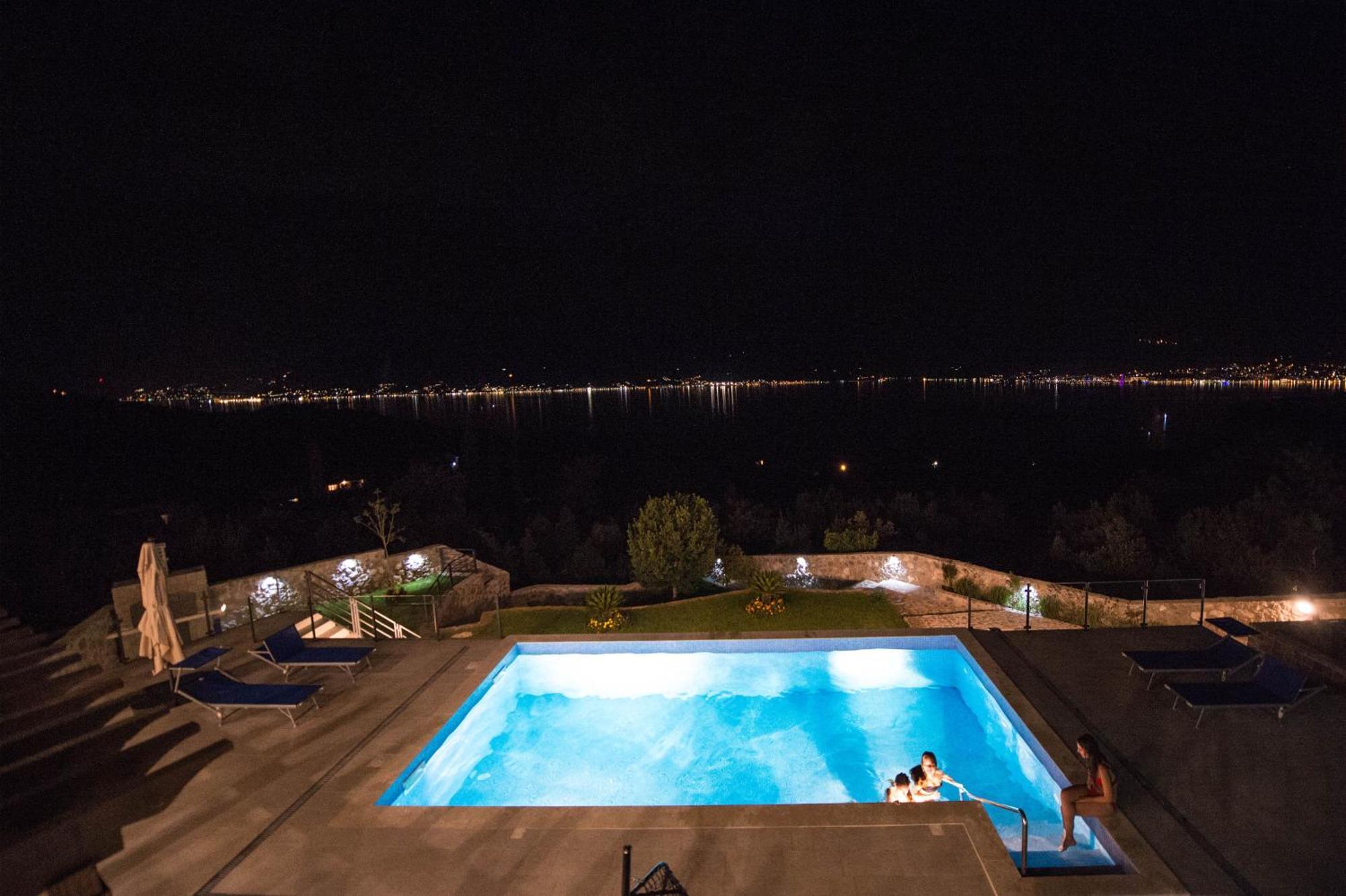 Villa Vista Azzurra 티바트 외부 사진